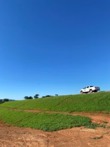 Proteção vegetal em barragens e encostas